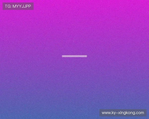 体育场地工:我负责画线,画歪了比赛重来。 体育场地工:我负责画线,画歪了比赛重来。